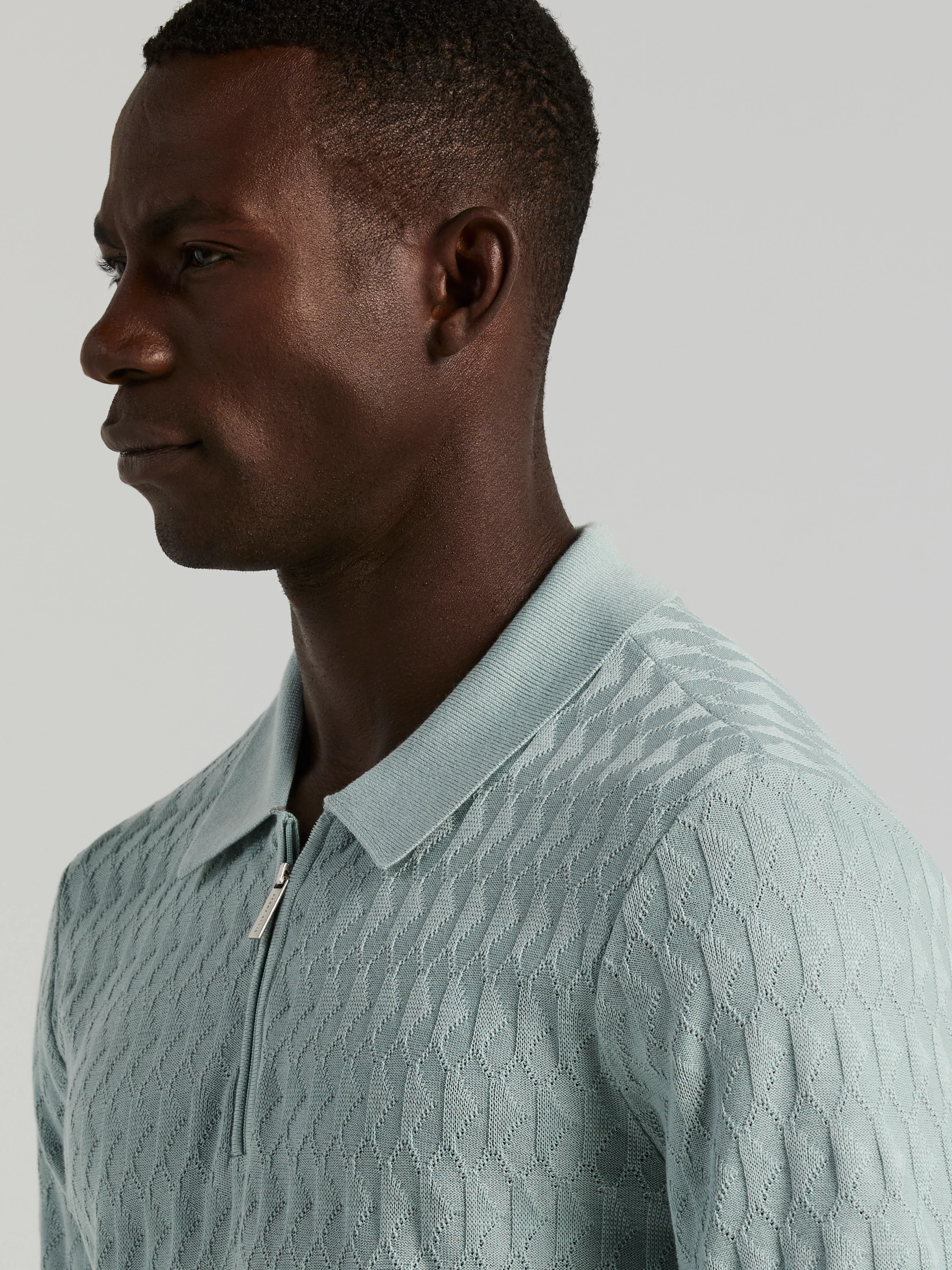 Geometric Pattern Zip Polo Sweater - Image 11