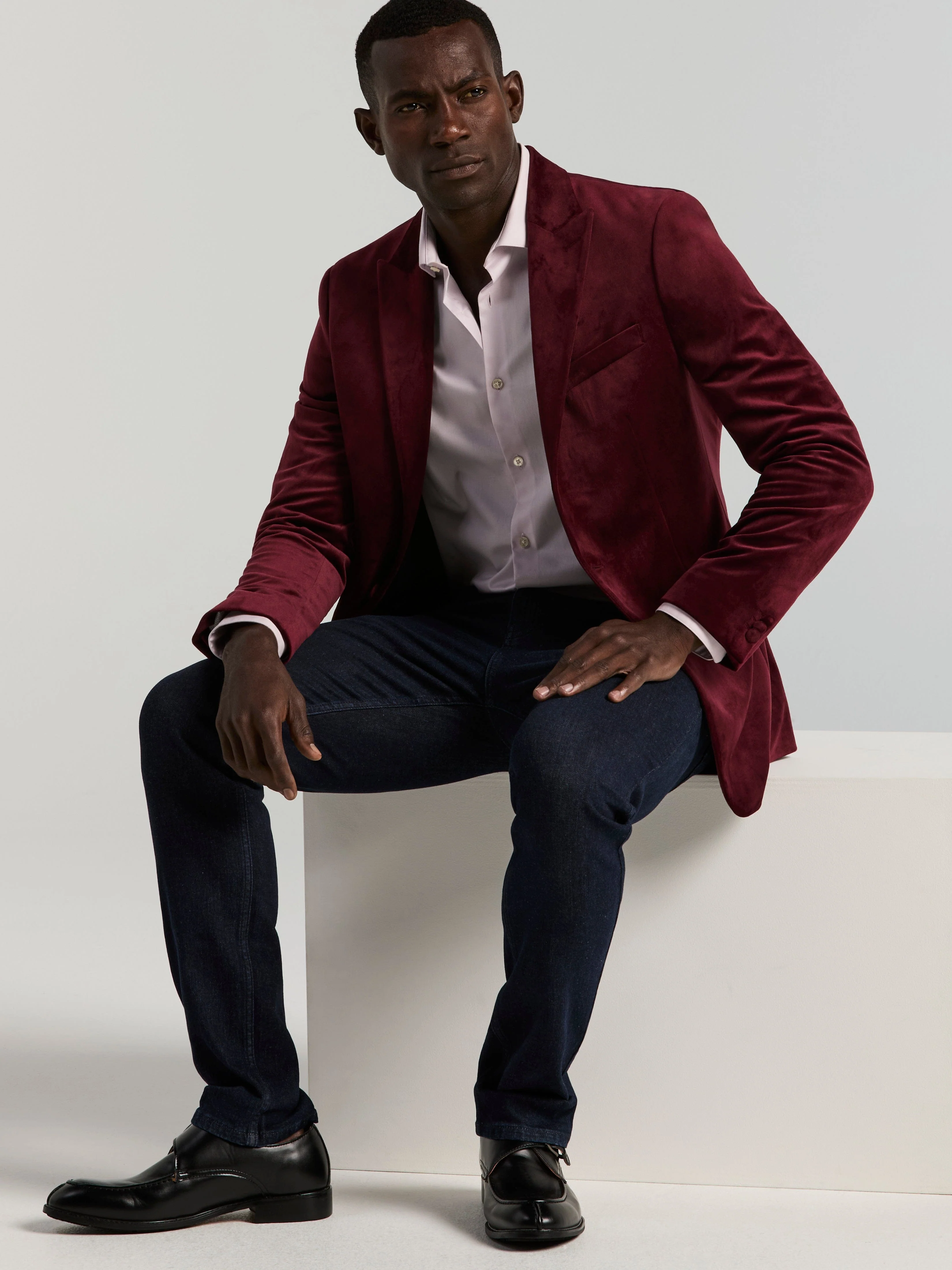 Slim Peak Lapel Velvet Suit Jacket - Image 5